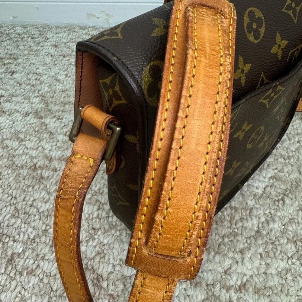 Louis Vuitton Monogram Saint Cloud PM. - Picture 12 of 17